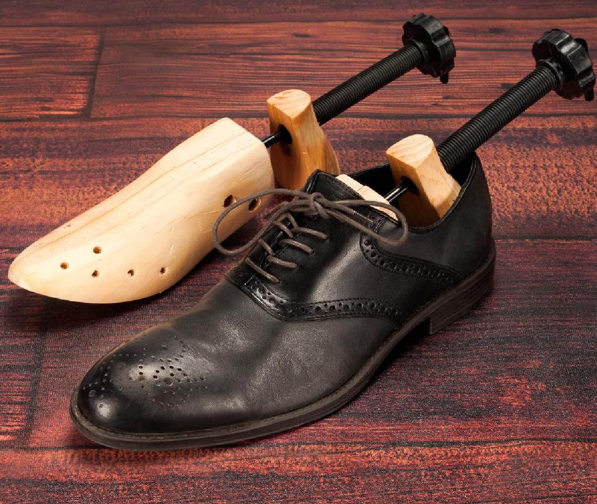 Shoe Stretching